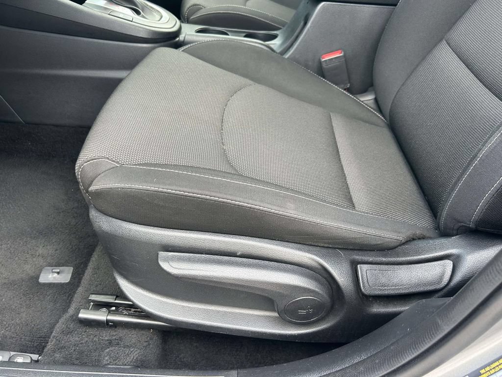 Used 2024 Kia Forte LXS FWD image 17
