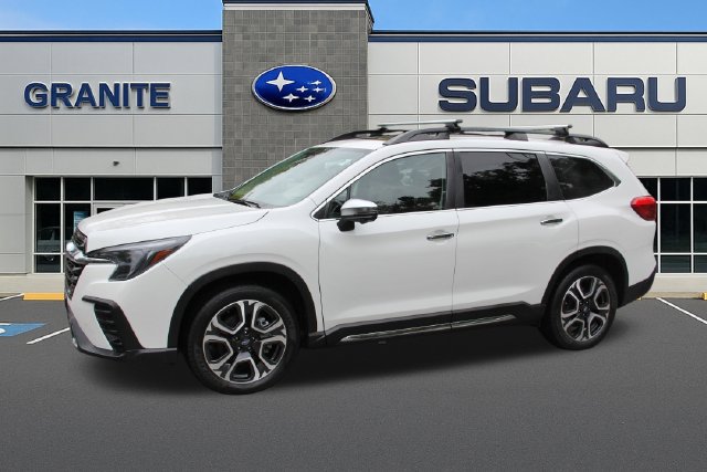 Used 2023 Subaru Ascent Touring AWD/4WD image 5