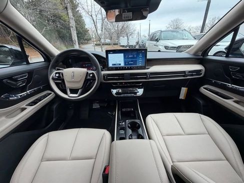 New 2026 Lincoln Corsair Reserve w/ Jet Appearance Package image 10