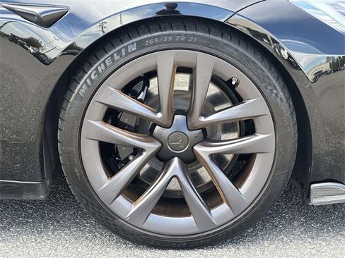 Used 2021 Tesla Model S Plaid image 9
