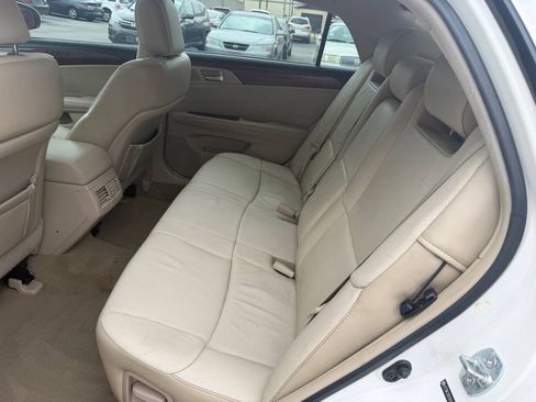 Used 2011 Toyota Avalon Limited FWD image 12