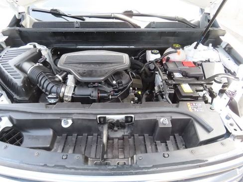 Used 2023 GMC Acadia AT4 w/ Technology Package AWD/4WD image 12