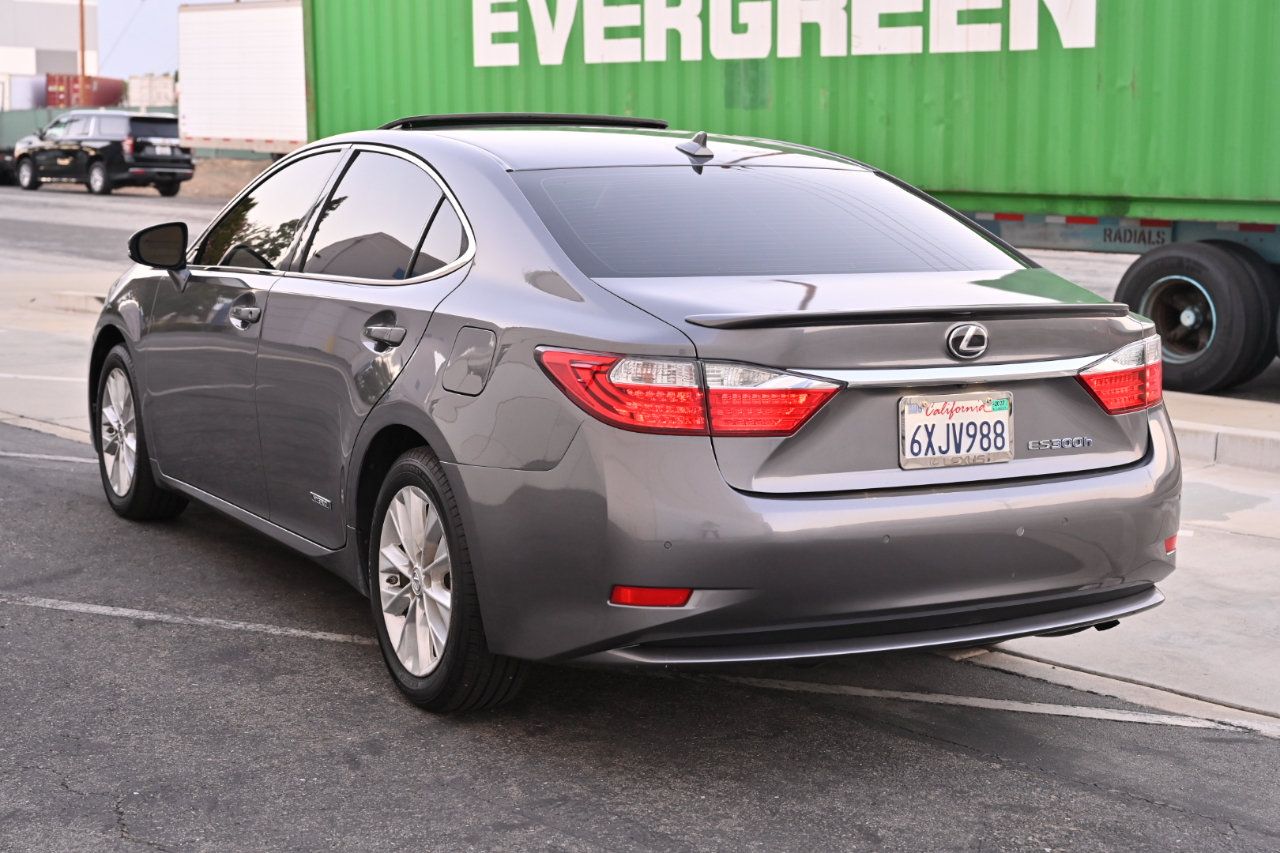 Used 2013 Lexus ES 300h w/ Premium Pkg FWD image 4