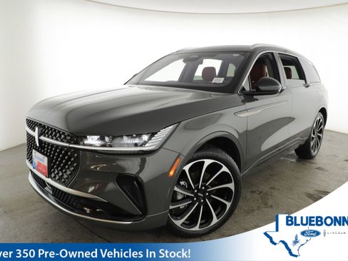 Used 2025 Lincoln Nautilus Black Label image 1