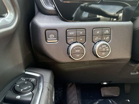 New 2026 GMC Sierra 1500 Elevation w/ Elevation Premium Package AWD/4WD image 18