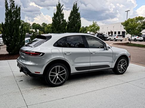 Used 2026 Porsche Macan w/ Premium Package Plus AWD/4WD image 11