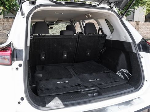 Used 2024 Nissan Rogue S AWD/4WD image 64