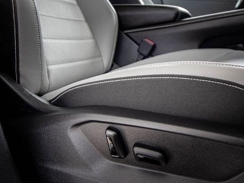 New 2026 Volkswagen Atlas Cross Sport SEL R-Line image 24