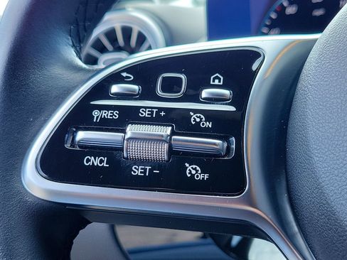 Certified 2022 Mercedes-Benz GLA 250 image 29