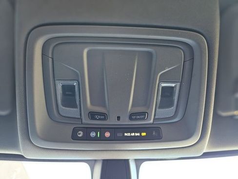 Used 2021 Chevrolet Silverado 1500 Custom image 25