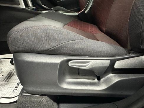 Used 2025 Toyota Corolla Cross AWD Hybrid image 12