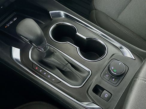 Used 2023 Chevrolet Traverse LT image 25