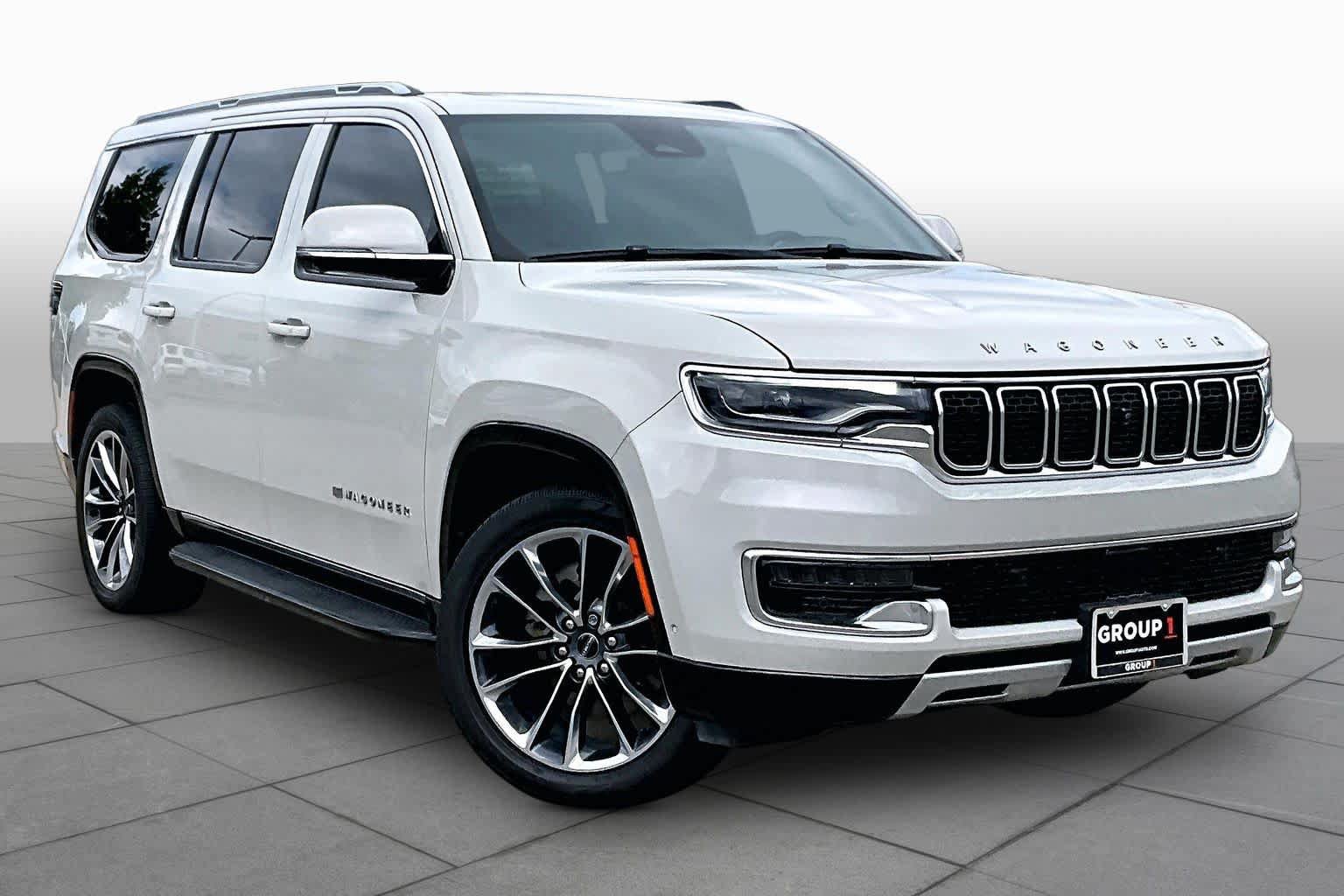 Used 2022 Jeep Wagoneer Series II w/ Convenience Group I AWD/4WD image 3