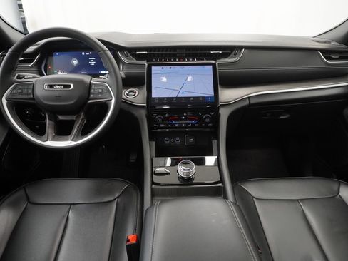 Certified 2024 Jeep Grand Cherokee Limited image 25