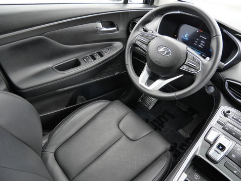 Certified 2023 Hyundai Santa Fe SEL w/ Premium Package image 9