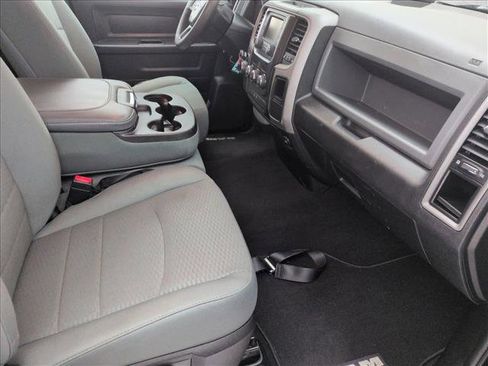 Used 2017 RAM 1500 Express image 20