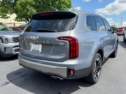 Used 2025 Kia Telluride S AWD/4WD image 3
