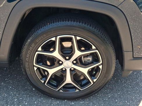 Certified 2024 Jeep Compass Limited AWD/4WD image 9