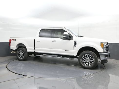 Used 2017 Ford F250 Lariat w/ Lariat Value Package AWD/4WD image 17