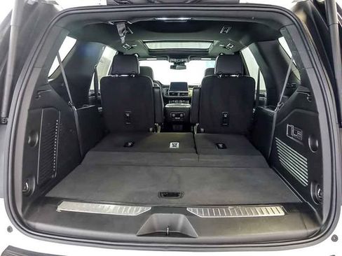 Used 2023 Chevrolet Tahoe RST w/ Luxury Package AWD/4WD image 33