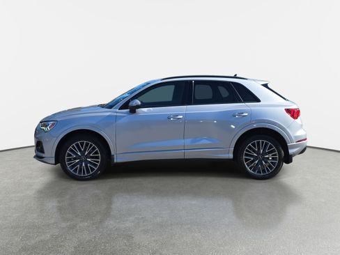 Used 2023 Audi Q3 2.0T Premium w/ Black Optic Package image 8