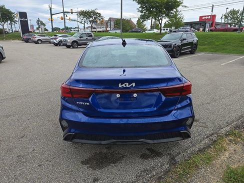 Certified 2023 Kia Forte LXS FWD image 4