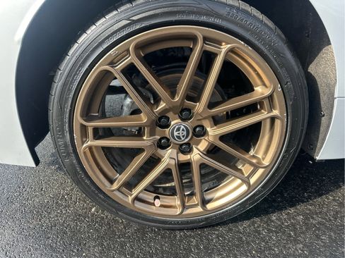 Used 2024 Toyota Corolla Sedan w/ SE Convenience Package image 9