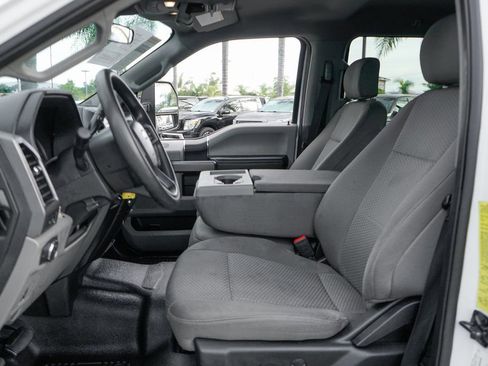 Used 2020 Ford F550 2WD Crew Cab Super Duty w/ XLT Value Package image 21