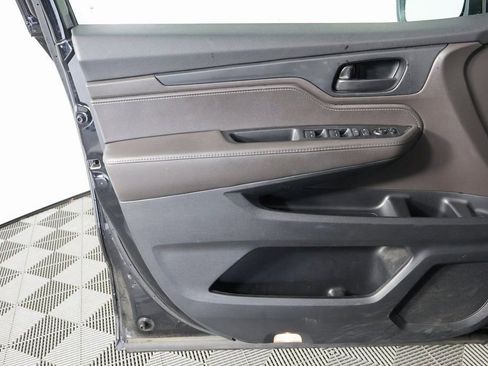 Used 2019 Honda Odyssey EX image 12