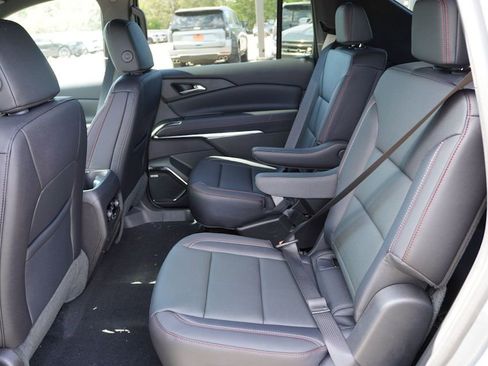 New 2026 Chevrolet Traverse Z71 w/ Enhanced Driving Package image 11