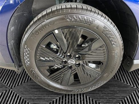 New 2025 Nissan Murano SV image 14