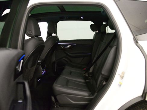 Used 2022 Audi Q7 Premium Plus w/ Premium Plus Package image 11
