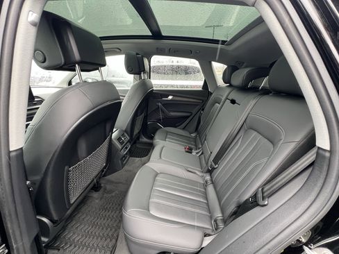 Used 2021 Audi Q5 Premium Plus w/ Premium Plus Package image 32