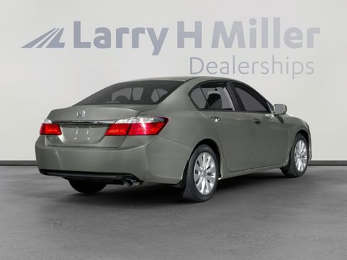 Used 2013 Honda Accord EX image 2