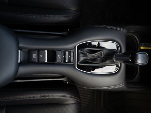 Certified 2024 Honda HR-V EX-L image 27