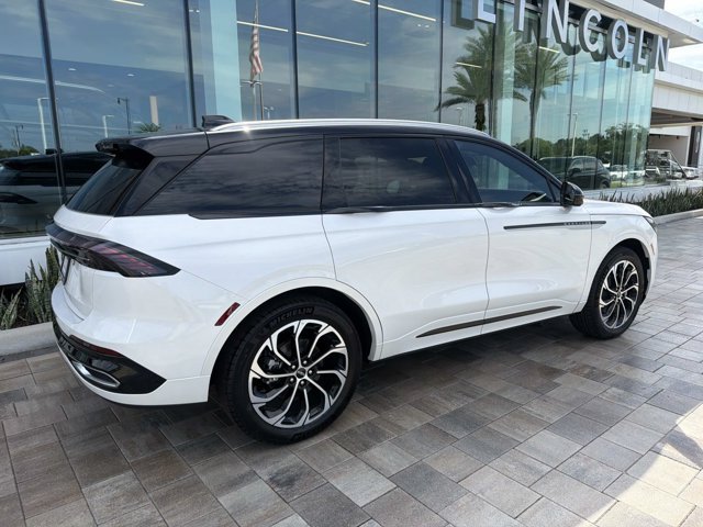 New 2026 Lincoln Nautilus Reserve AWD/4WD image 2