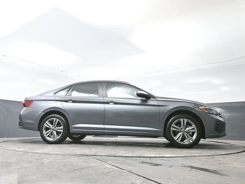 Used 2024 Volkswagen Jetta SE image 51