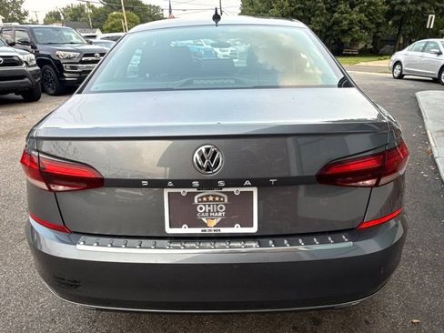 Used 2021 Volkswagen Passat 2.0T SE FWD image 6