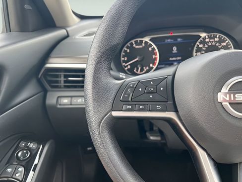 Used 2023 Nissan Altima 2.5 SV image 21