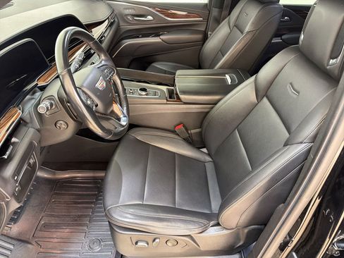 Used 2022 Cadillac Escalade ESV Luxury RWD image 5