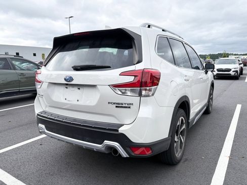 Used 2023 Subaru Forester Touring AWD/4WD image 6