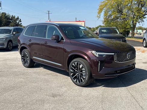 New 2026 Volvo XC90 B6 Plus w/ Protection Package image 3