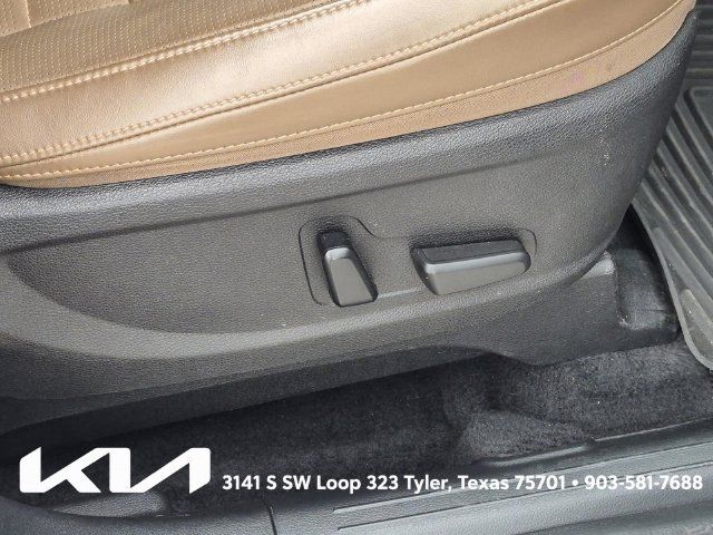 Certified 2022 Kia Telluride SX w/ SX Prestige Package AWD/4WD image 12