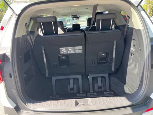 Used 2026 Kia Carnival FWD image 34