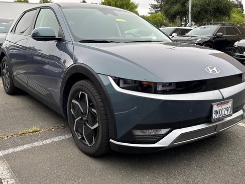 Certified 2024 Hyundai Ioniq 5 SEL RWD image 2