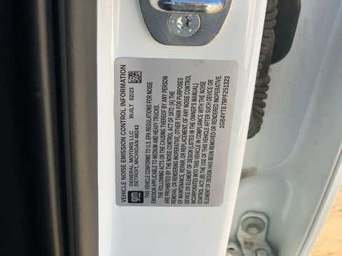 Used 2023 Chevrolet Silverado 3500 LT image 32