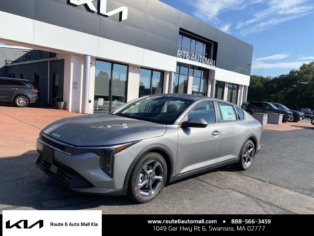 New 2026 Kia K4 FWD image 1