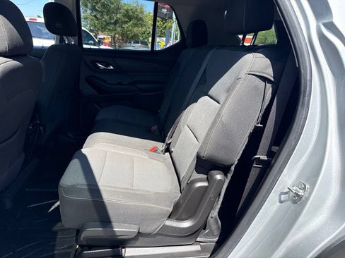 Used 2019 Chevrolet Traverse LT w/ LPO, Floor Liner Package FWD image 12