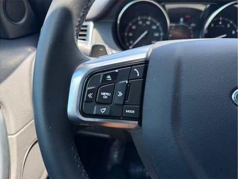 Used 2019 Land Rover Discovery Sport SE AWD/4WD image 26