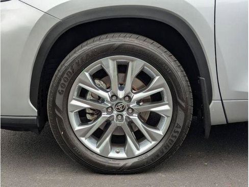 Used 2023 Toyota Highlander Limited AWD/4WD image 88